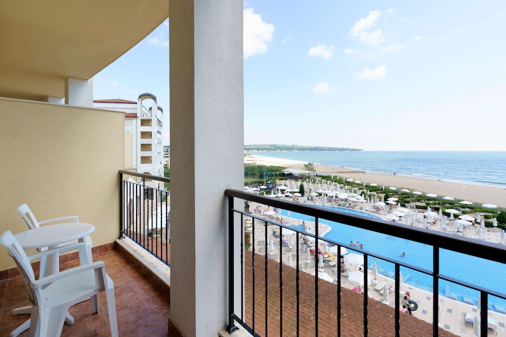 Alua Helios Bay- All Inclusive - Hyatt Inclusive Collection — Hotel rooms in Obzor, Burgas Region