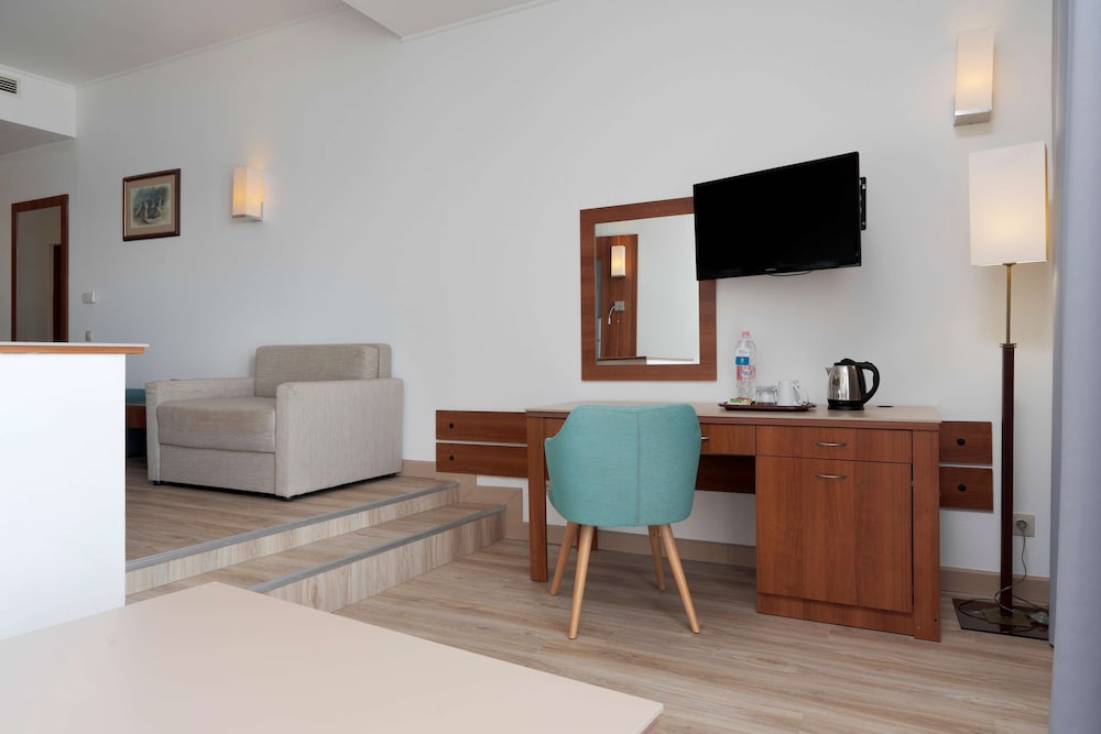 Alua Helios Bay- All Inclusive - Hyatt Inclusive Collection — Hotel rooms in Obzor, Burgas Region