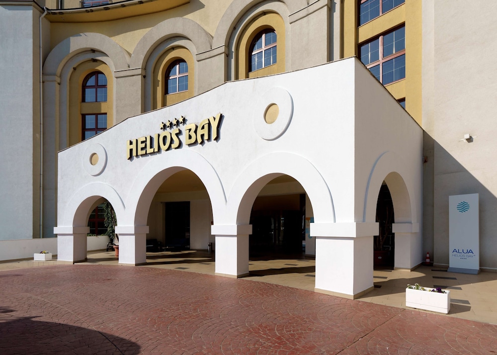 Alua Helios Bay- All Inclusive - Hyatt Inclusive Collection — Hotel building in Obzor, Burgas Region
