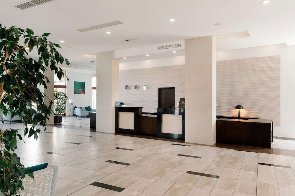 Alua Helios Bay- All Inclusive - Hyatt Inclusive Collection — Hotel building in Obzor, Burgas Region
