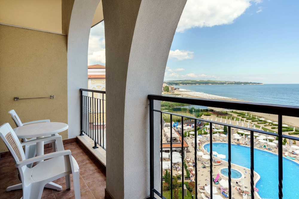 Alua Helios Bay- All Inclusive - Hyatt Inclusive Collection — Hotel rooms in Obzor, Burgas Region