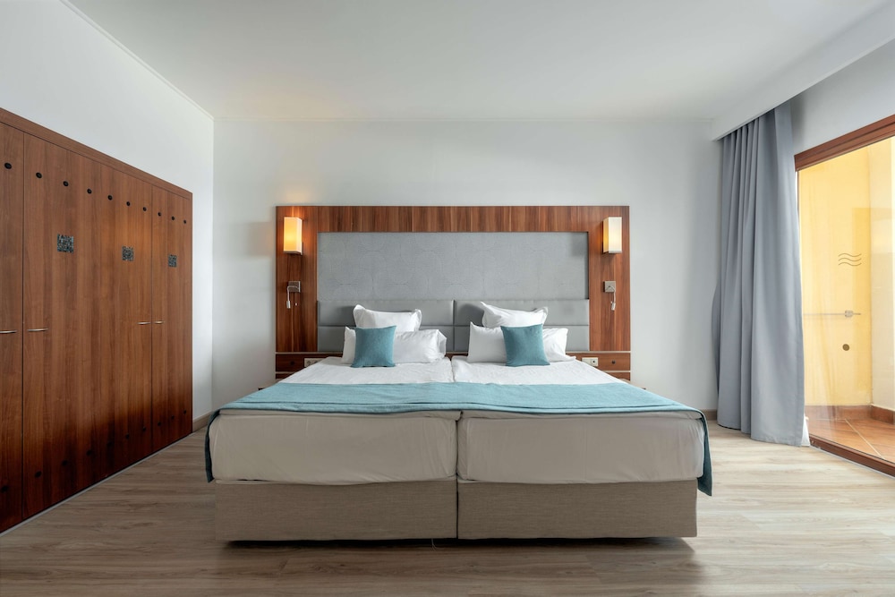 Alua Helios Bay- All Inclusive - Hyatt Inclusive Collection — Hotel rooms in Obzor, Burgas Region