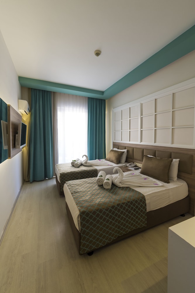 Kleopatra Life Hotel & SPA — Hotel rooms in Alanya
