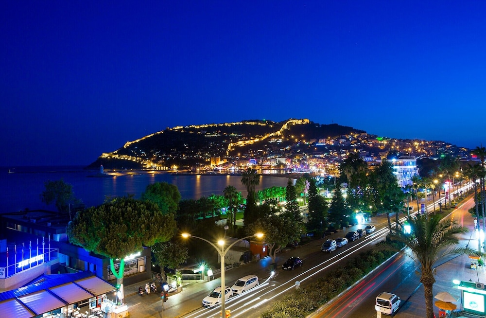 Kleopatra Life Hotel & SPA — Attractions in the area in Alanya