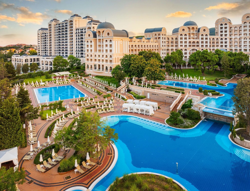 Alua Sunny Beach Resort & Spa - Hyatt Inclusive Collection — Pool in Sunny Beach, Burgas Region