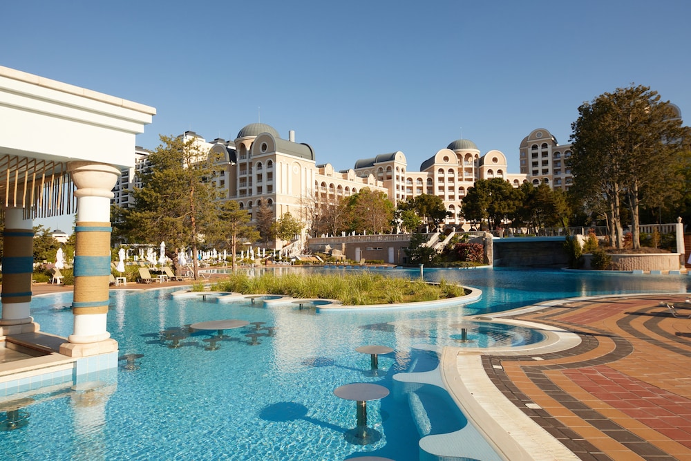 Alua Sunny Beach Resort & Spa - Hyatt Inclusive Collection — Pool in Sunny Beach, Burgas Region