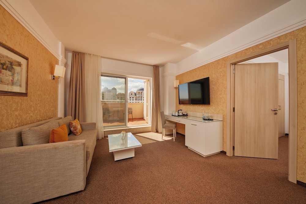 Alua Sunny Beach Resort & Spa - Hyatt Inclusive Collection — Rooms in Sunny Beach, Burgas Region