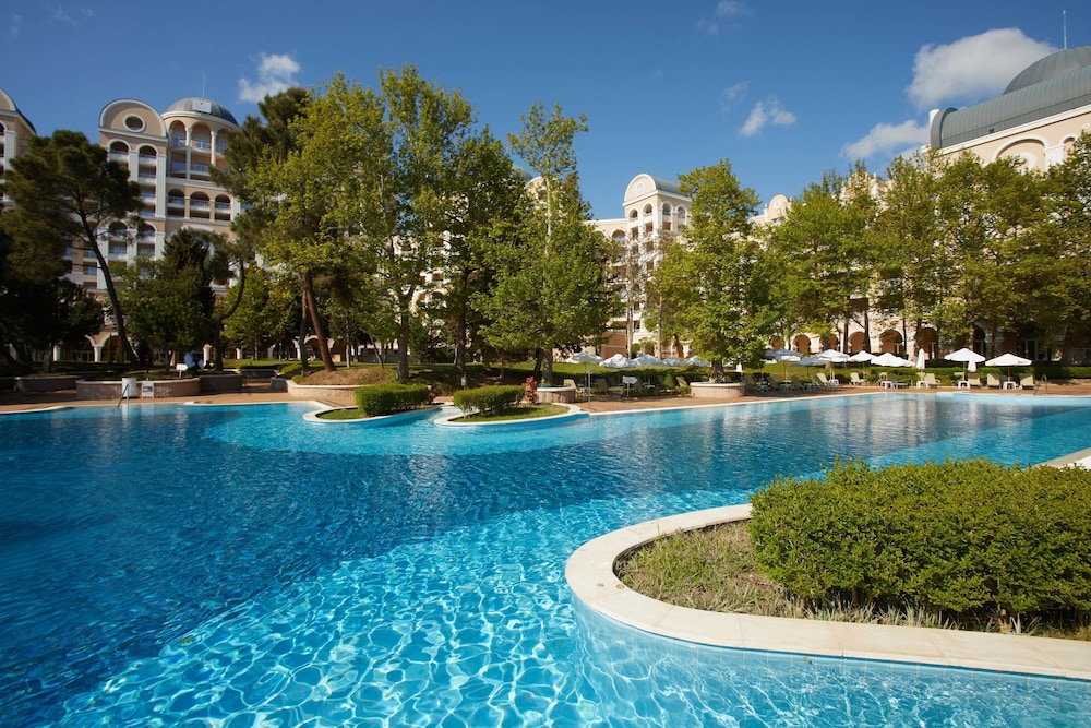 Alua Sunny Beach Resort & Spa - Hyatt Inclusive Collection — Pool in Sunny Beach, Burgas Region
