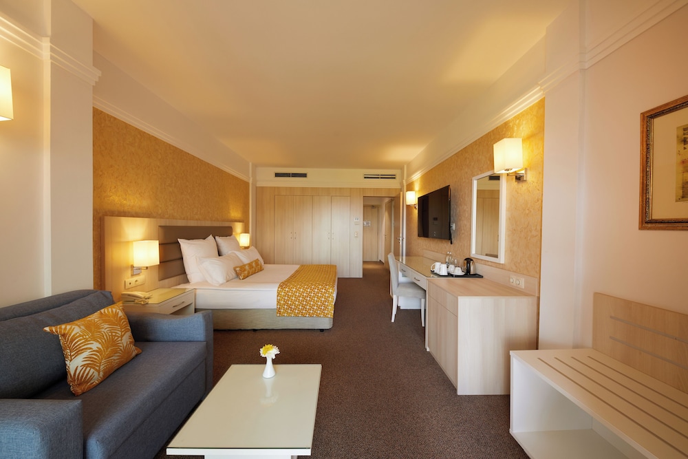 Alua Sunny Beach Resort & Spa - Hyatt Inclusive Collection — Rooms in Sunny Beach, Burgas Region
