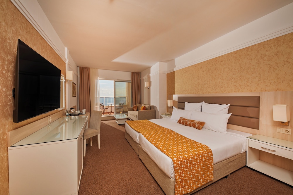 Alua Sunny Beach Resort & Spa - Hyatt Inclusive Collection — Rooms in Sunny Beach, Burgas Region