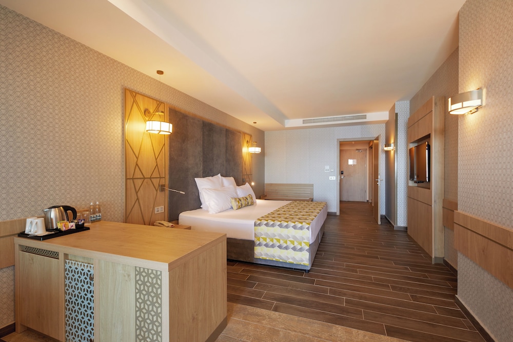 Secrets Sunny Beach Resort & Spa- All Inclusive - Adults Only - Hyatt Inclusive Collection — Hotel rooms in Sunny Beach, Burgas Region