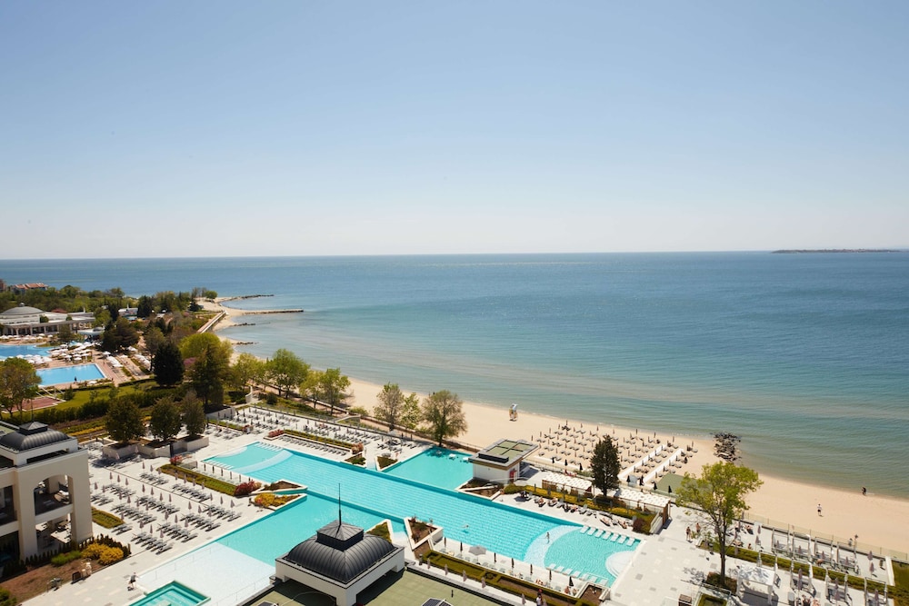 Secrets Sunny Beach Resort & Spa- All Inclusive - Adults Only - Hyatt Inclusive Collection — Swimming pool in Sunny Beach, Burgas Region