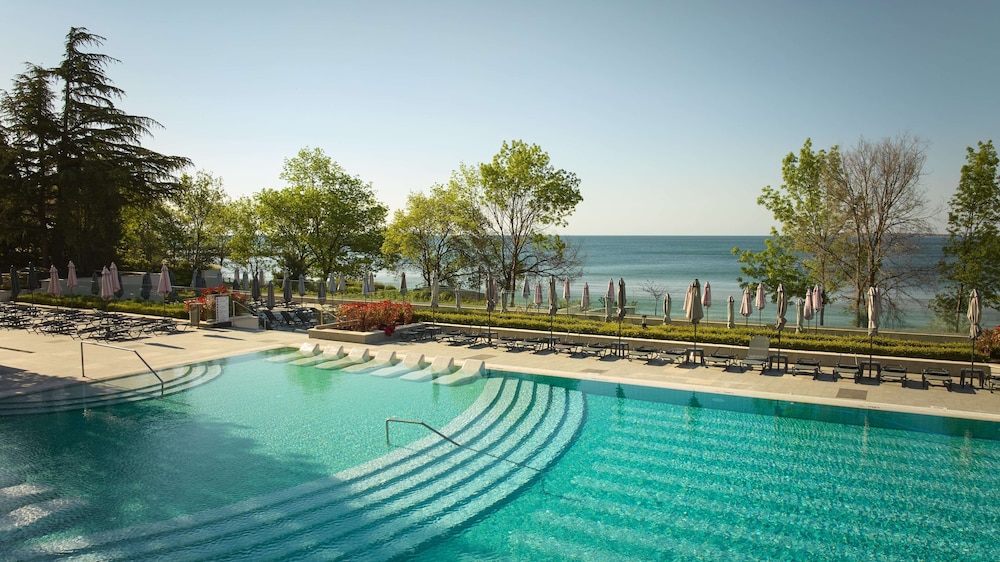 Secrets Sunny Beach Resort & Spa- All Inclusive - Adults Only - Hyatt Inclusive Collection — Swimming pool in Sunny Beach, Burgas Region