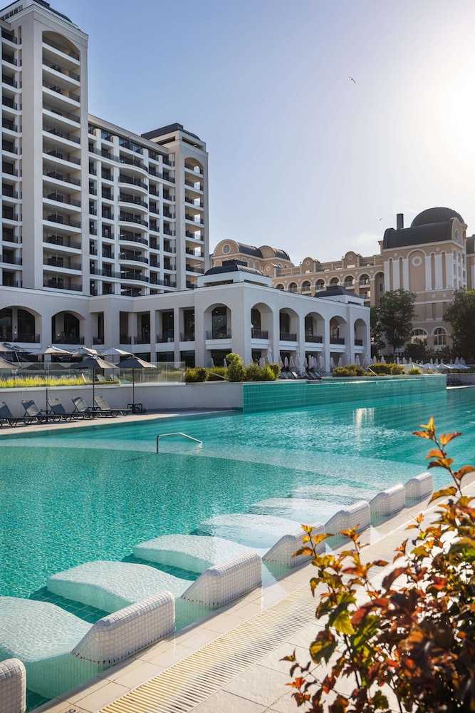 Secrets Sunny Beach Resort & Spa- All Inclusive - Adults Only - Hyatt Inclusive Collection — Swimming pool in Sunny Beach, Burgas Region
