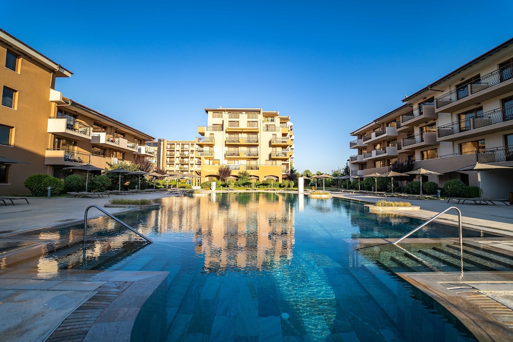 HVD Club Hotel Miramar - Ultra All Inclusive — Swimming pool in Obzor, Burgas Region