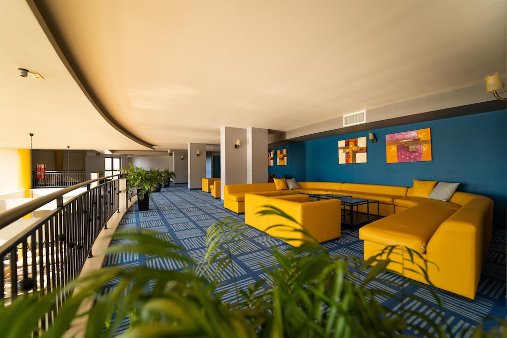 HVD Club Hotel Miramar - Ultra All Inclusive — Hotel building in Obzor, Burgas Region