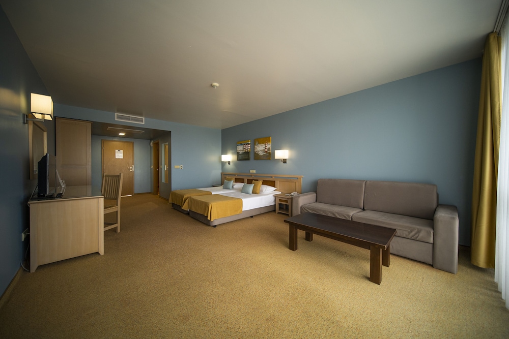HVD Club Hotel Miramar - Ultra All Inclusive — Hotel rooms in Obzor, Burgas Region