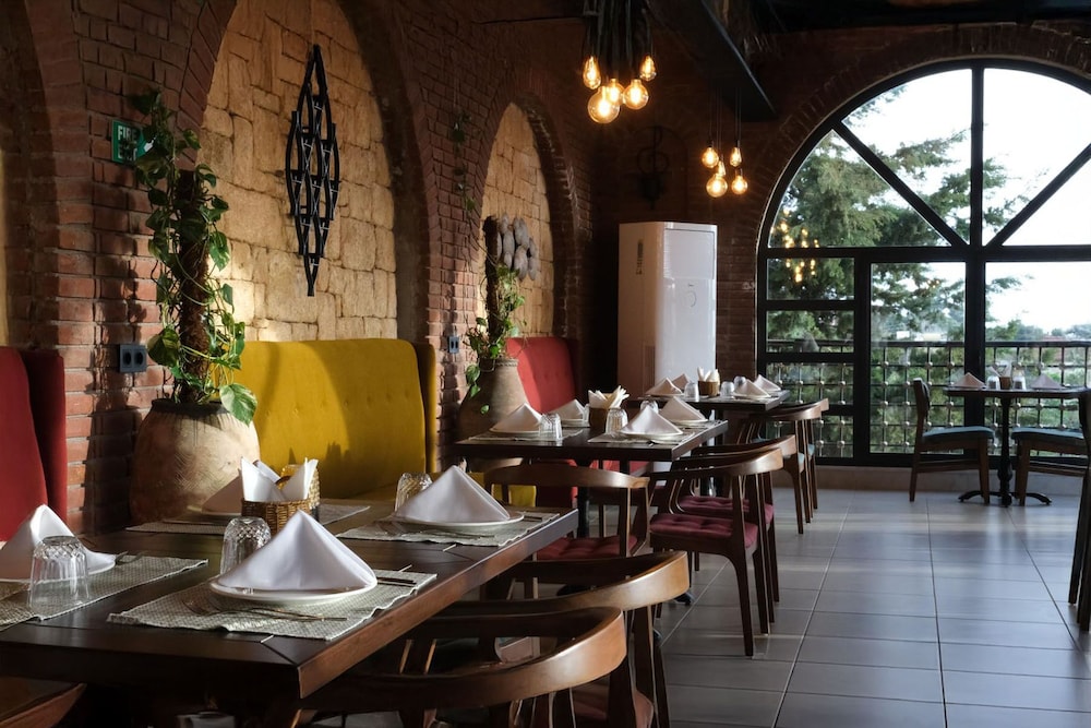 Club Paradiso Hotel — Restaurant & bars in Alanya