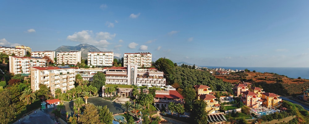 Club Paradiso Hotel — Hotel building in Alanya