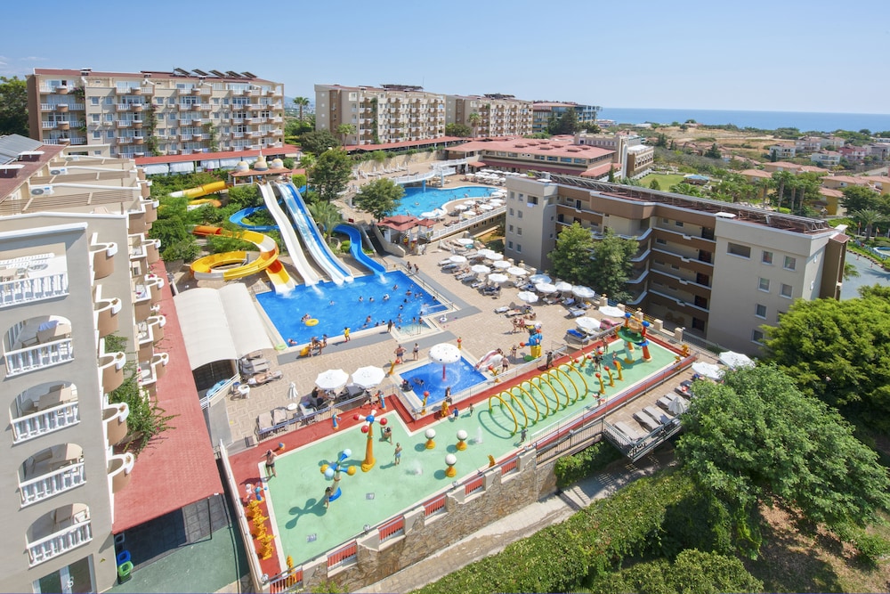 Club Paradiso Hotel — Attractions for children in Alanya