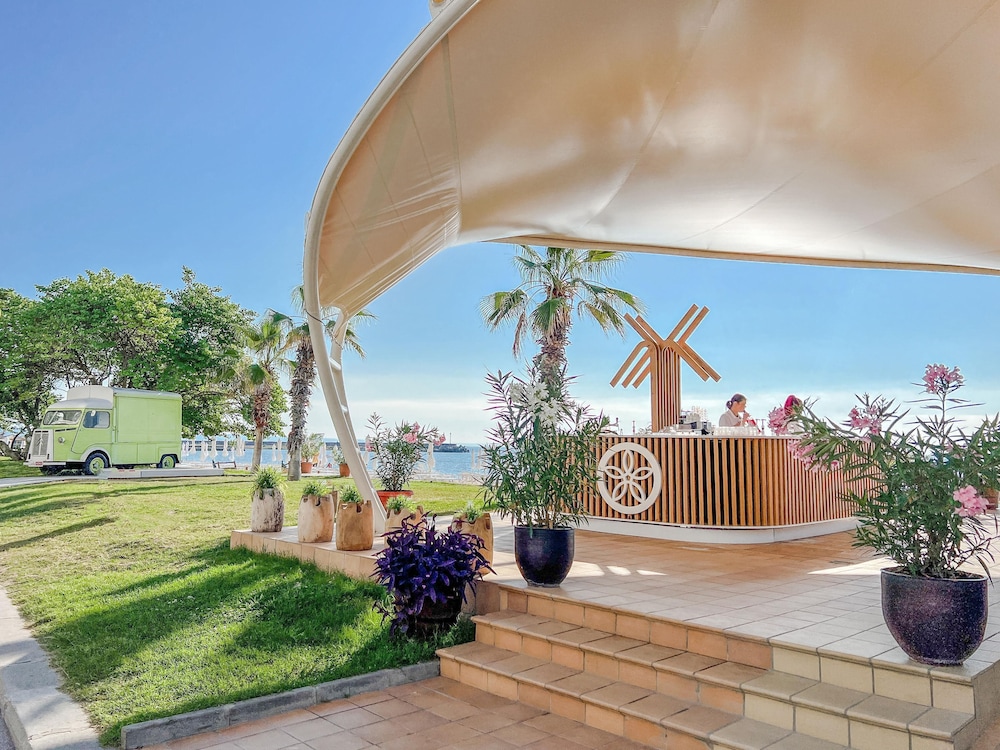 Sentido Hotel Marea - All Inclusive — Restaurant & bars in Golden Sands, Varna Region