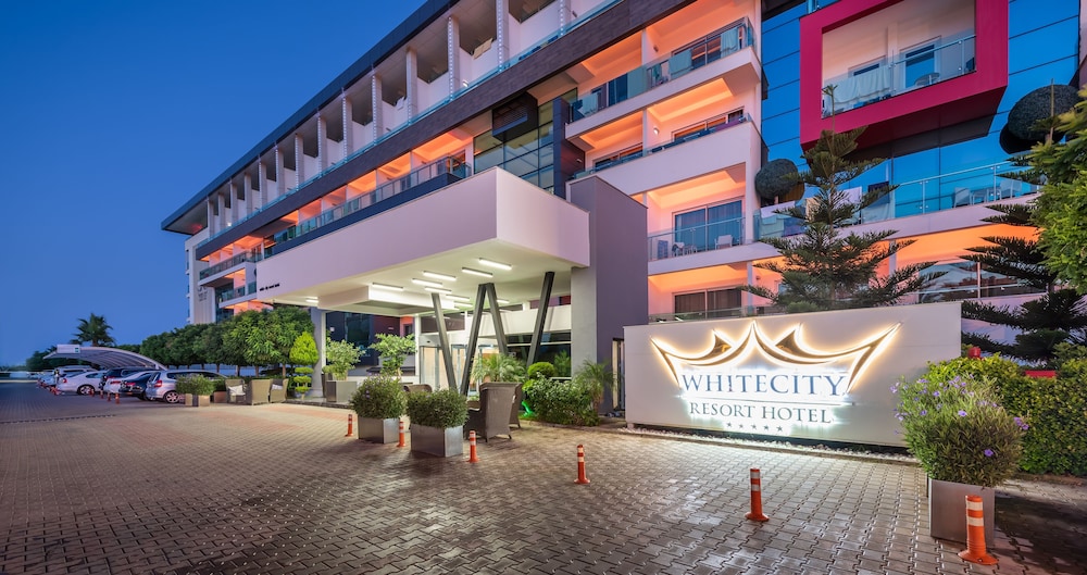White City Resort Hotel — Hotel building in Alanya
