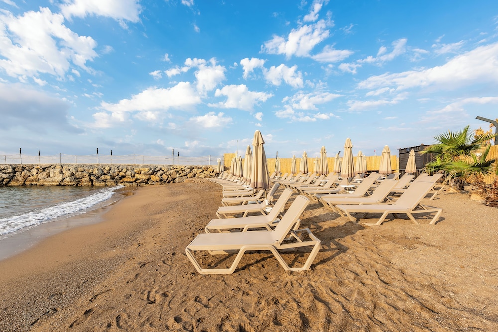 White City Resort Hotel — Beach in Alanya