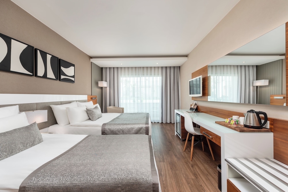 White City Resort Hotel — Hotel rooms in Alanya