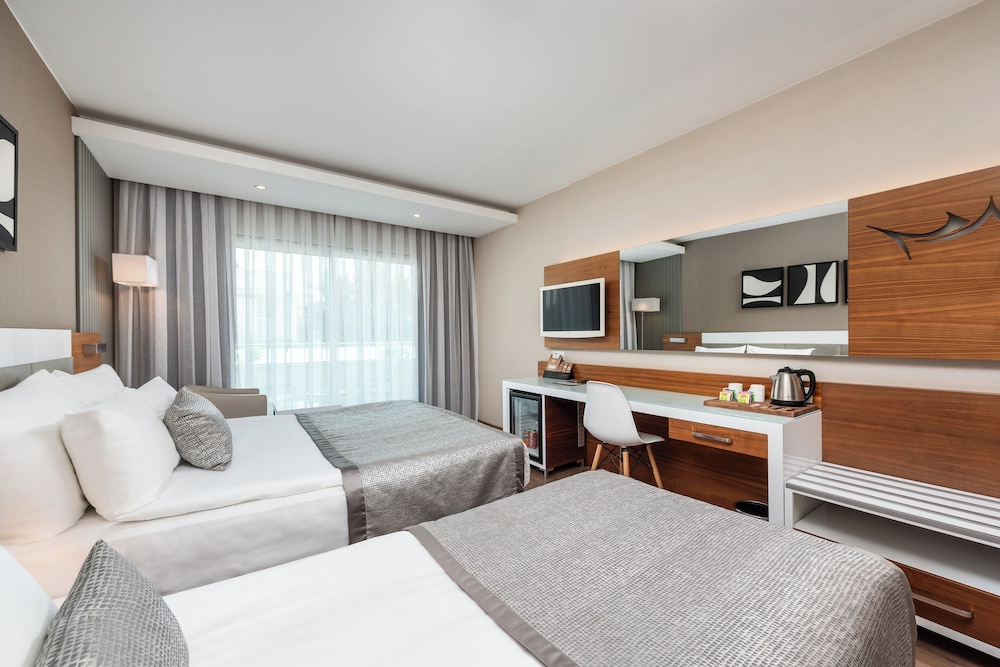 White City Resort Hotel — Hotel rooms in Alanya