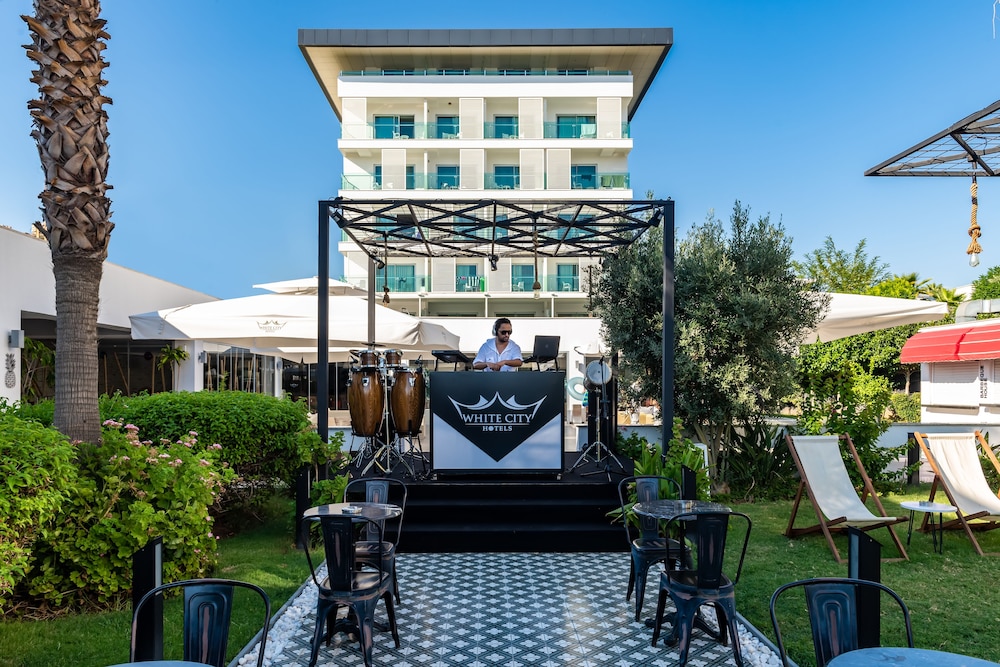 White City Resort Hotel — Hotel building in Alanya