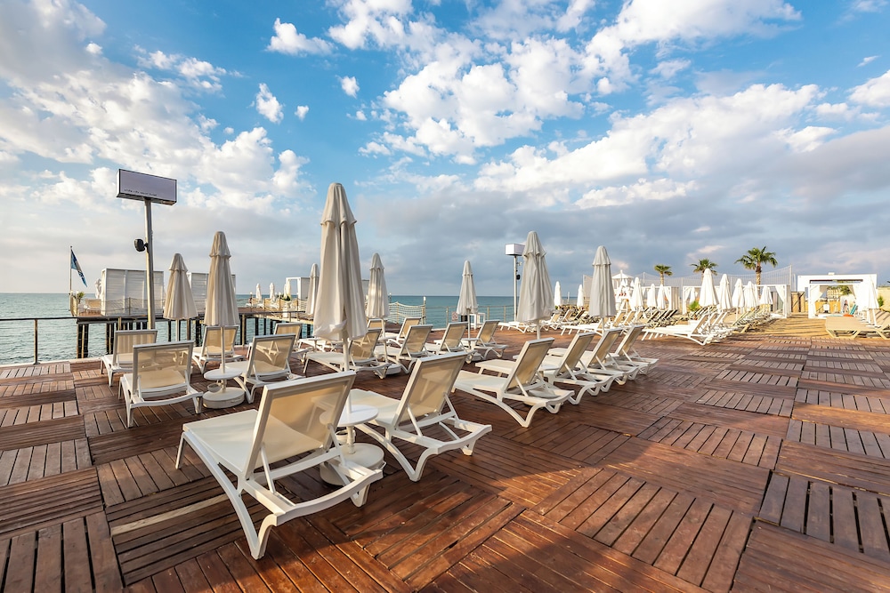 White City Resort Hotel — Beach in Alanya