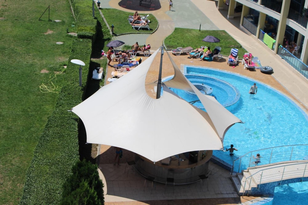 Aparthotel Marina Holiday Club & Spa — Swimming pool in Pomorie, Burgas Region