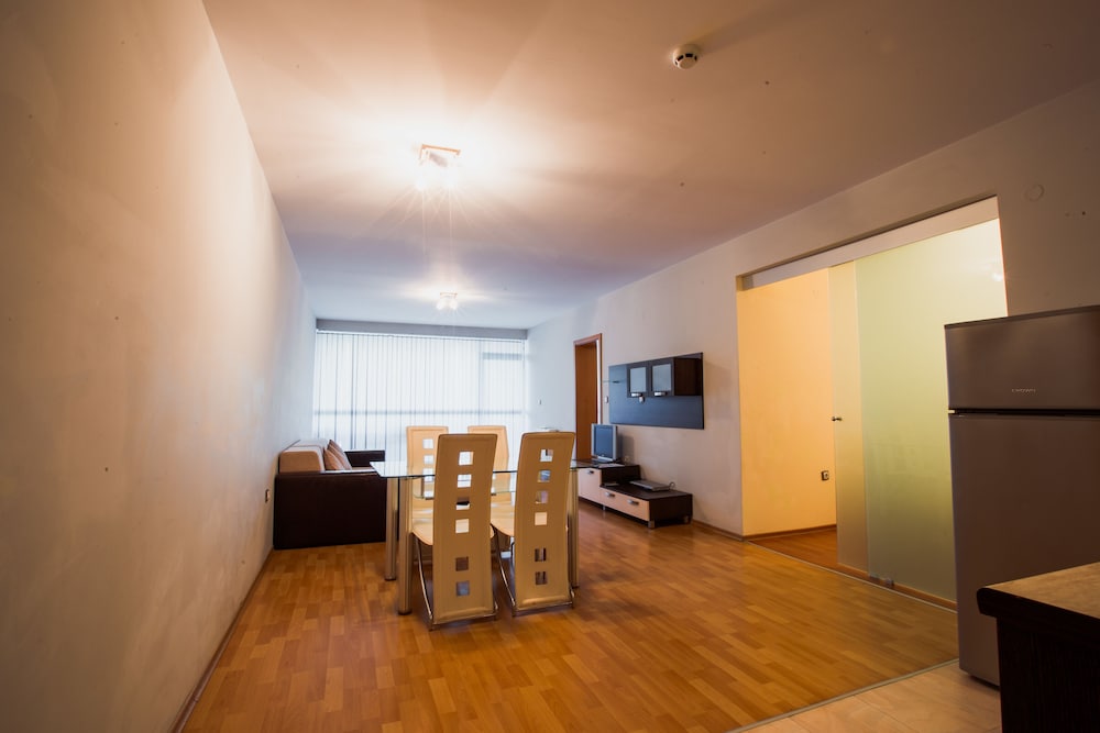 Aparthotel Marina Holiday Club & Spa — Hotel rooms in Pomorie, Burgas Region
