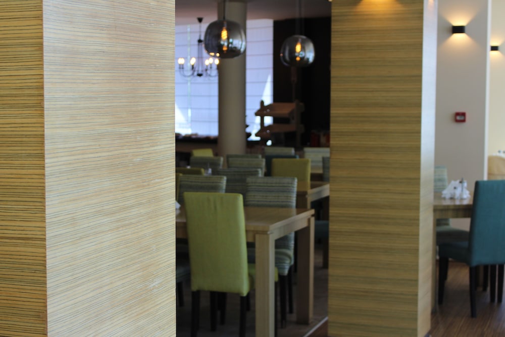 Aparthotel Marina Holiday Club & Spa — Restaurant & bars in Pomorie, Burgas Region