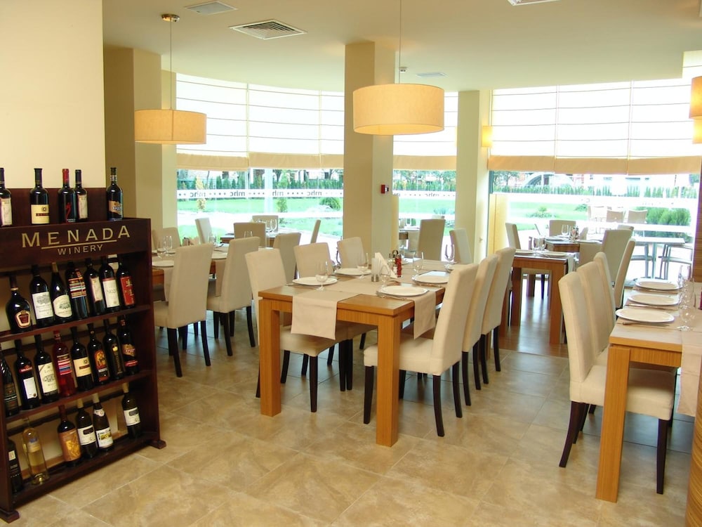 Aparthotel Marina Holiday Club & Spa — Restaurant & bars in Pomorie, Burgas Region
