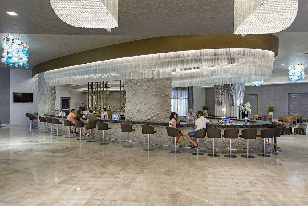 Royal Seginus - All Inclusive — Restaurant in Lara