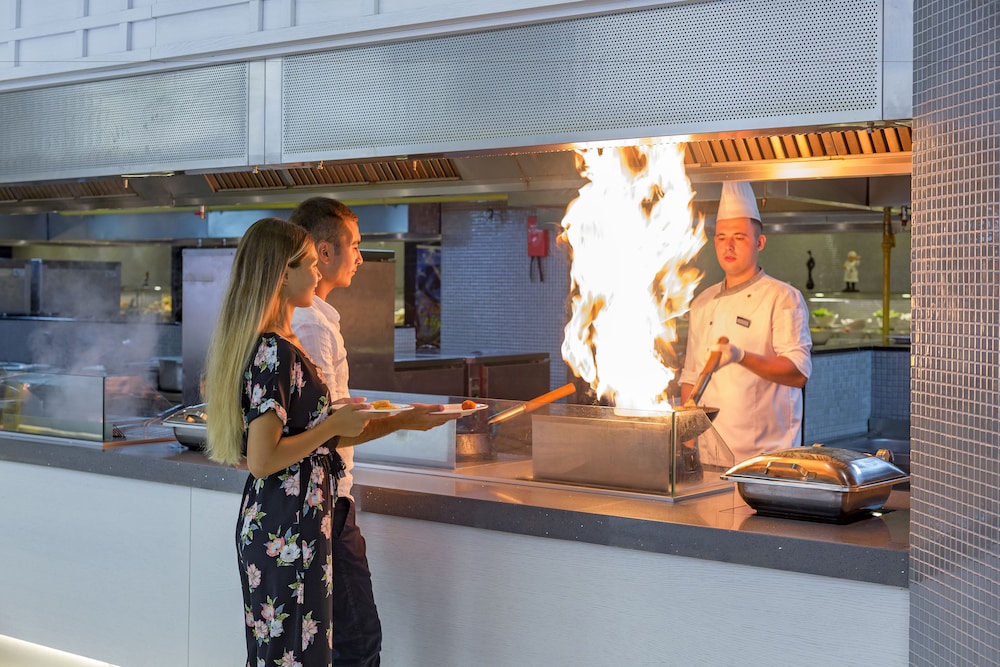 Royal Seginus - All Inclusive — Restaurant in Lara