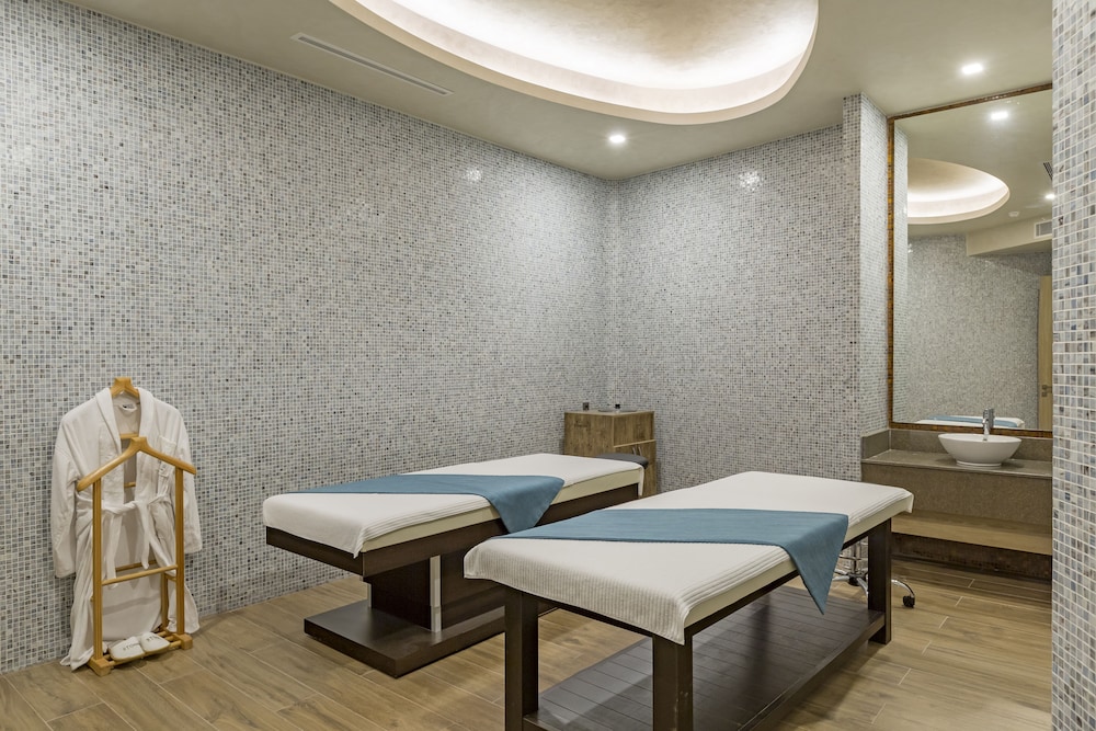 Royal Seginus - All Inclusive — Facilities in Lara