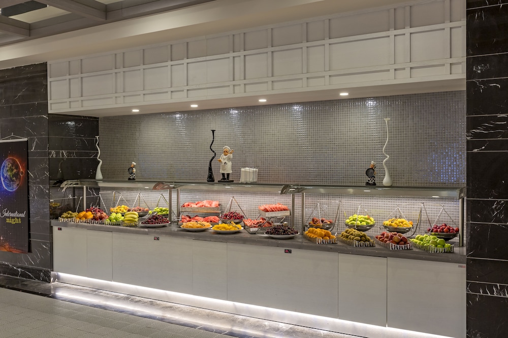 Royal Seginus - All Inclusive — Restaurant in Lara