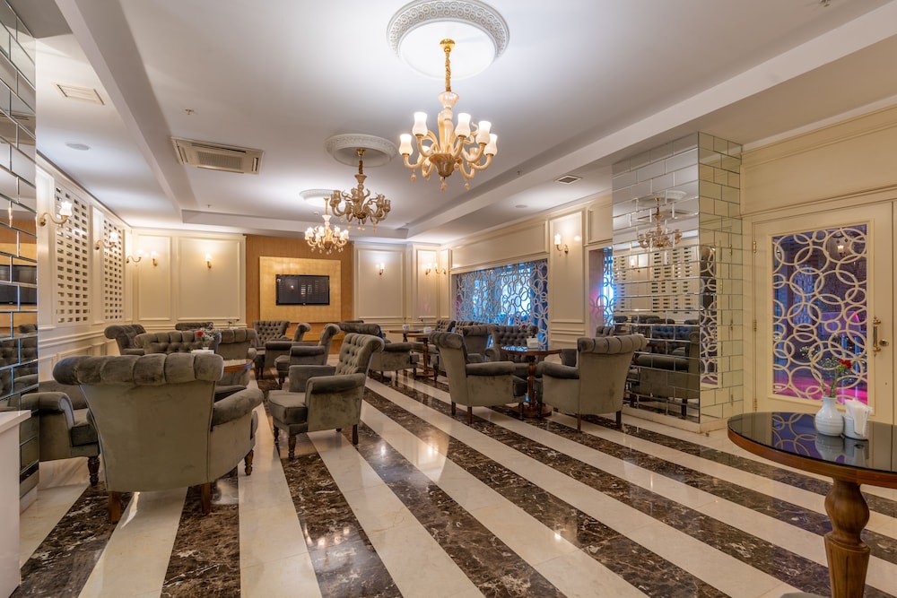 Saturn Palace Resort - All Inclusive — Hotel building in Lara