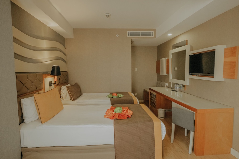 Saturn Palace Resort - All Inclusive — Hotel rooms in Lara