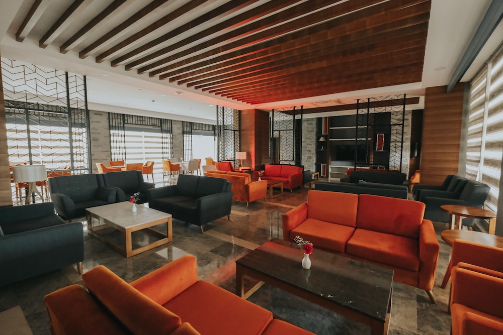 Saturn Palace Resort - All Inclusive — Hotel building in Lara