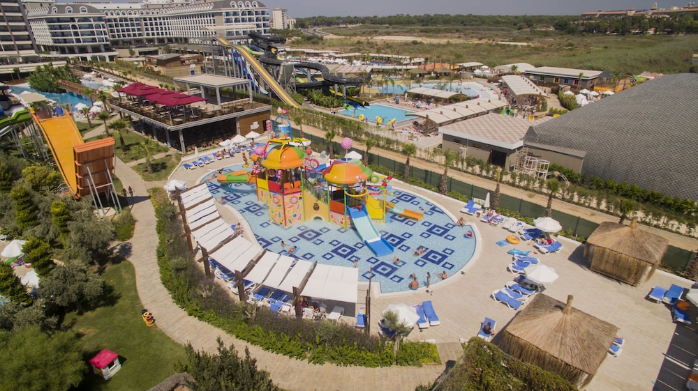 Saturn Palace Resort - All Inclusive — Swimming pool in Lara