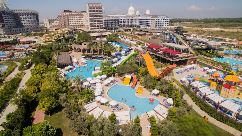 Saturn Palace Resort - All Inclusive — Swimming pool in Lara