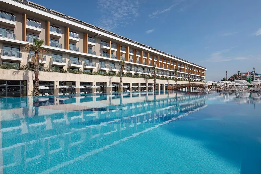 Aydinbey Queen's Palace & Spa - Ultra All Inclusive