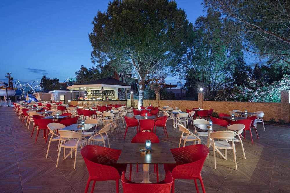 Aydinbey Queen's Palace & Spa - Ultra All Inclusive — Restaurant & bars in Belek