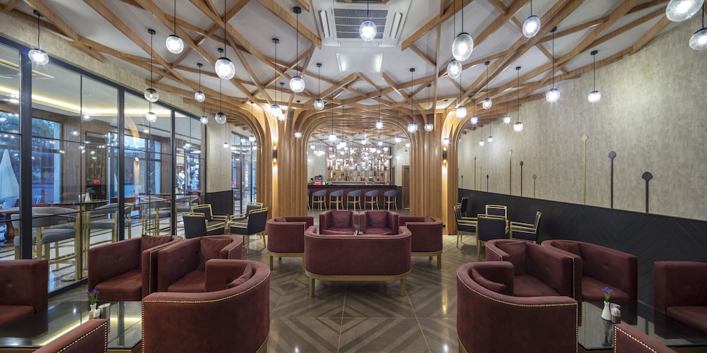 Aydinbey Queen's Palace & Spa - Ultra All Inclusive — Hotel building in Belek