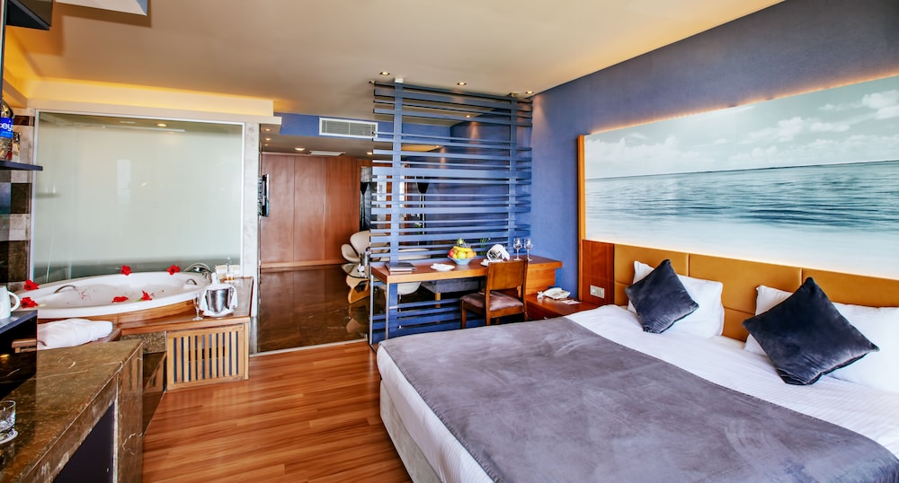 Tui Blue Sherwood Belek - All Inclusive — Hotel rooms in Belek