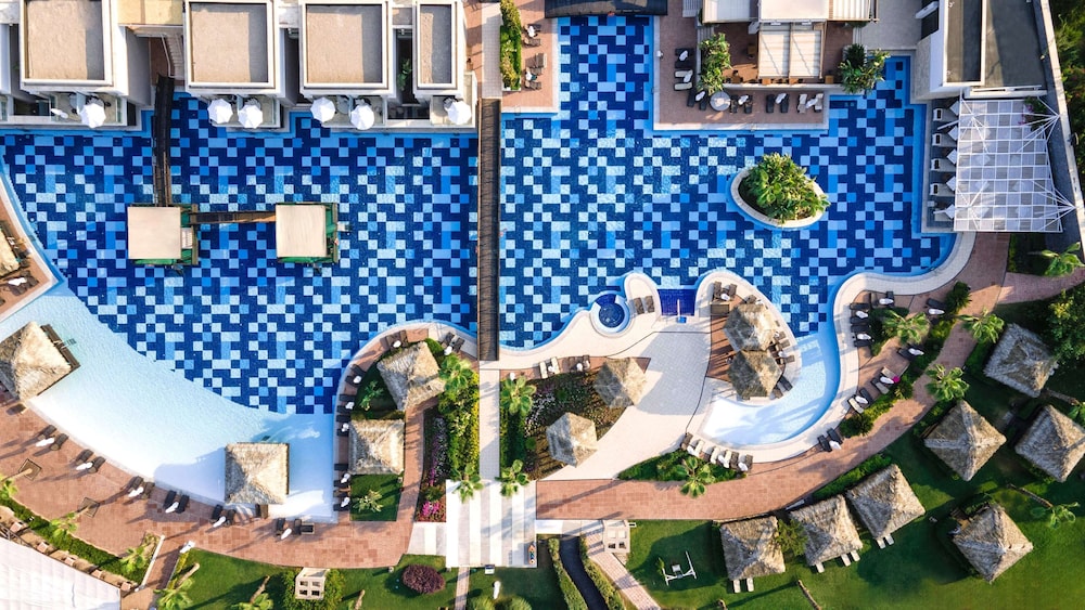 Tui Blue Sherwood Belek - All Inclusive — Swimming pool in Belek