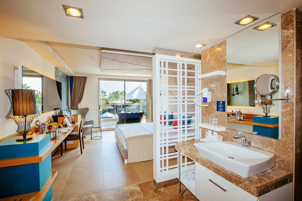 Tui Blue Sherwood Belek - All Inclusive — Hotel rooms in Belek